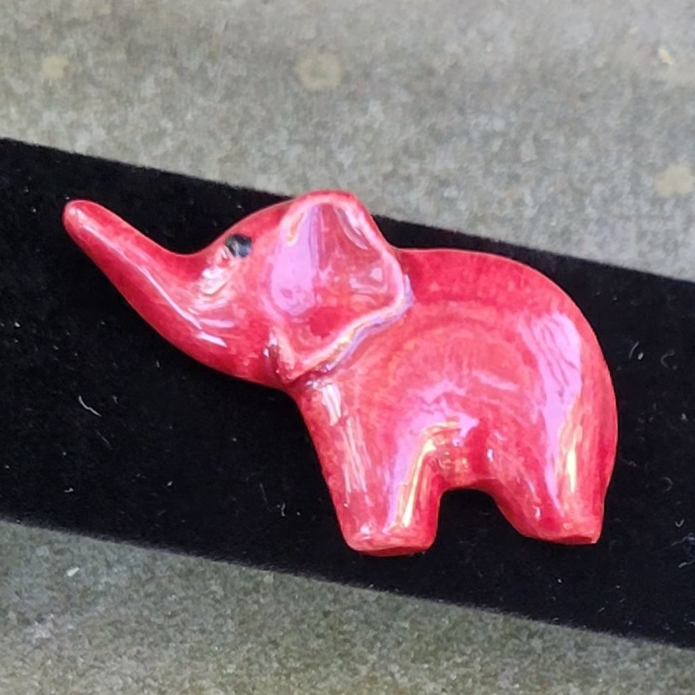 Elephant Brooch - Picture 2 of 5